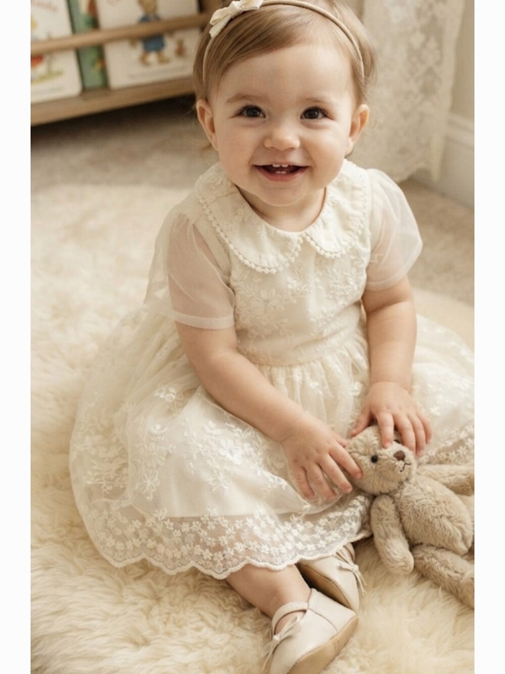 Cream lace dress with a Peter Pan collar and a tulle skirt Size 2.